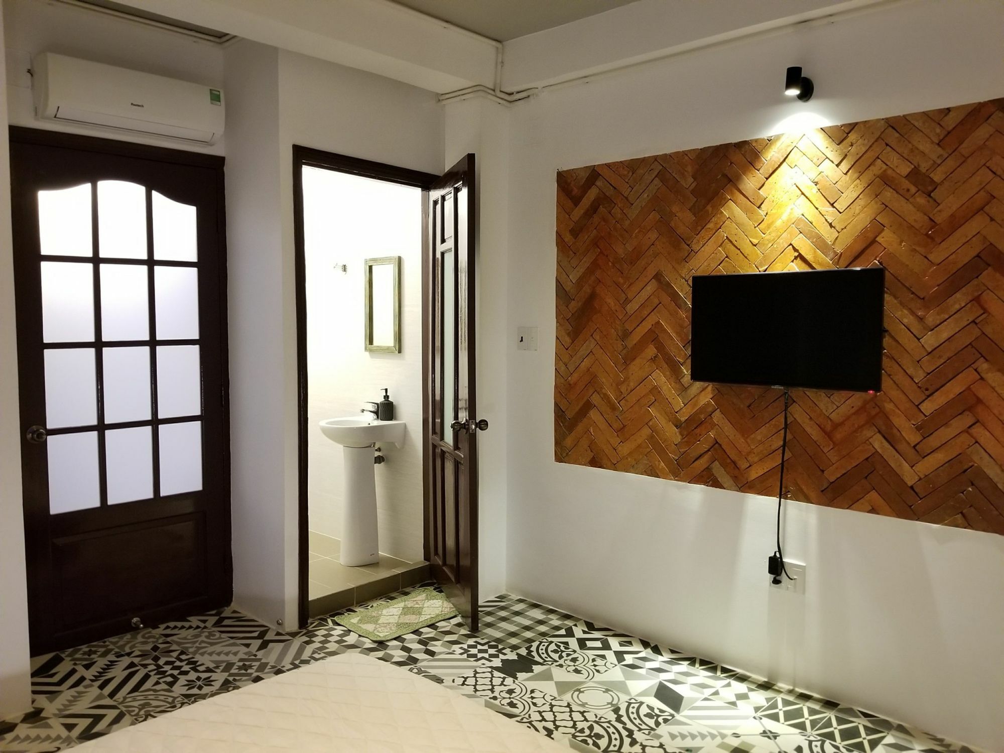 Timemark Travel Homestay & Hostel Ho Chi Minh City Bagian luar foto