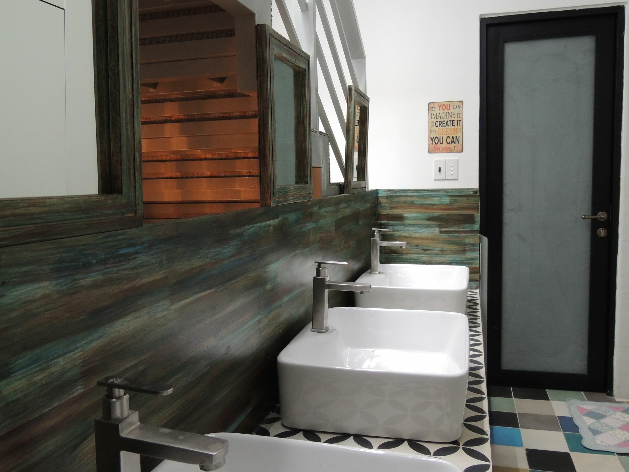 Timemark Travel Homestay & Hostel Ho Chi Minh City Bagian luar foto