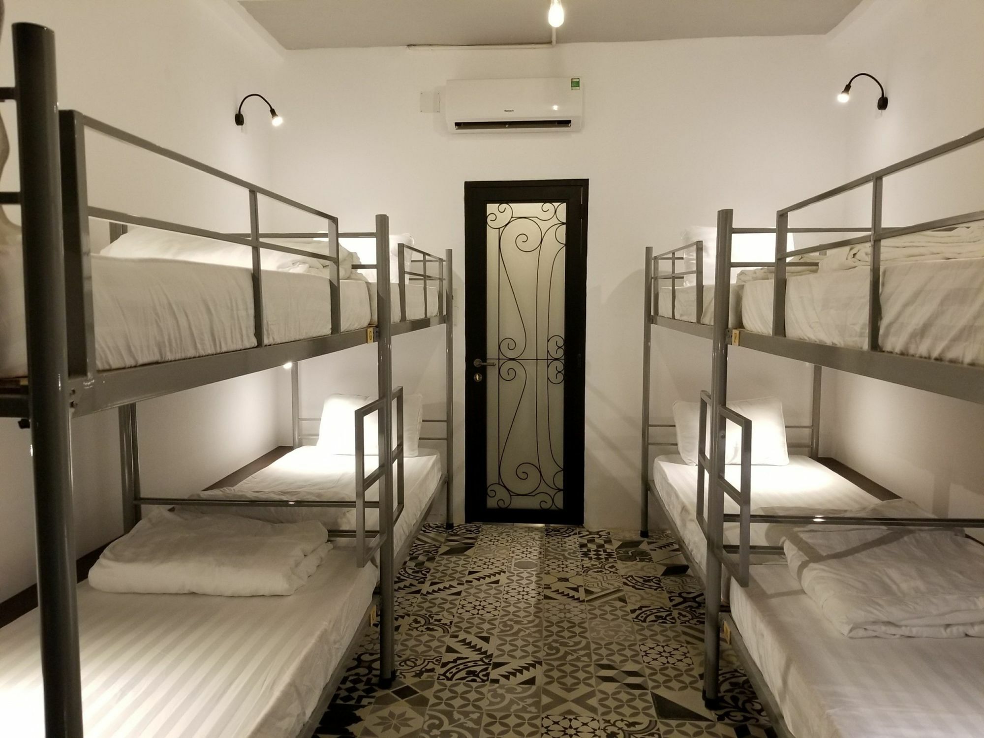 Timemark Travel Homestay & Hostel Ho Chi Minh City Bagian luar foto