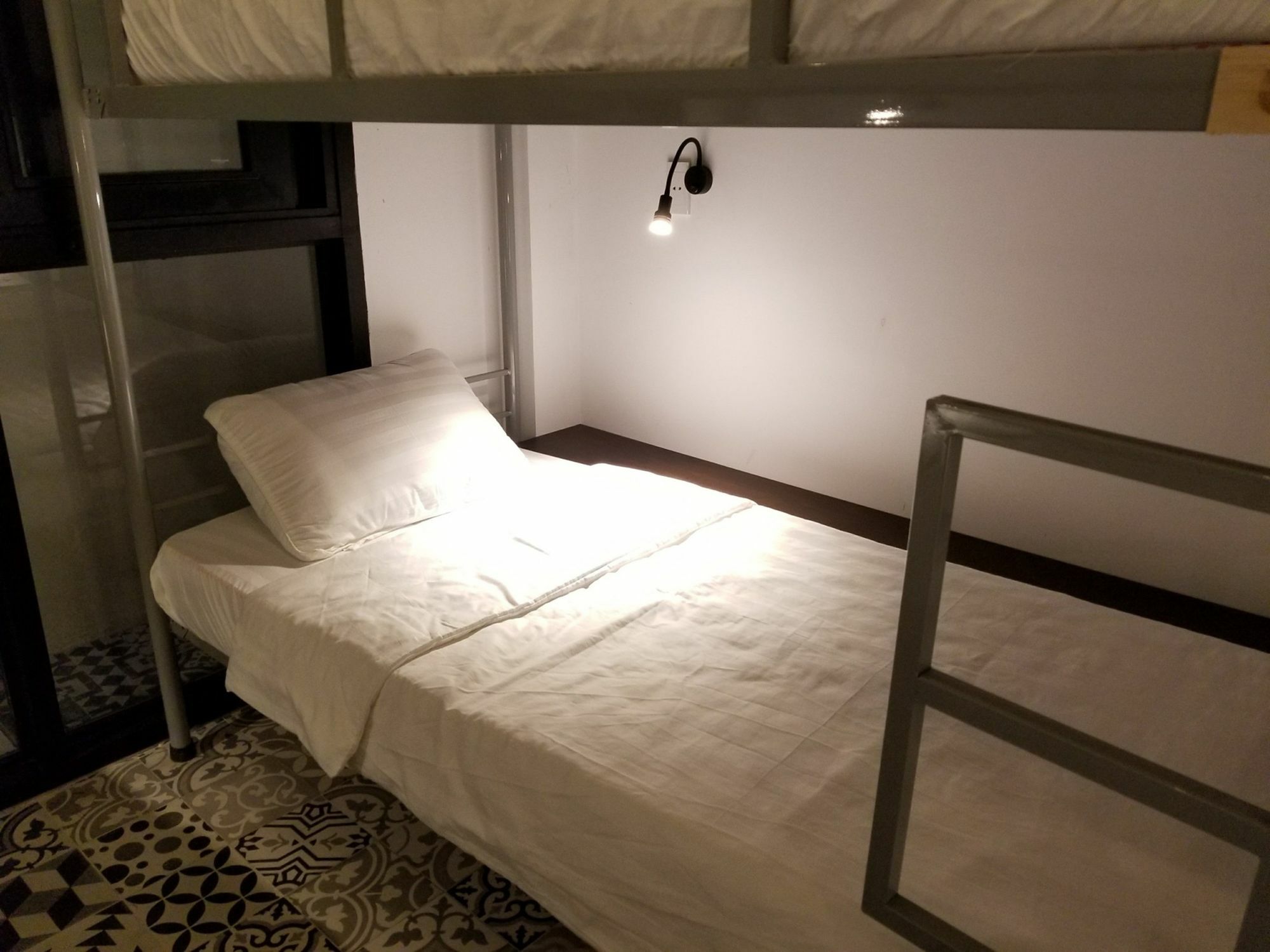 Timemark Travel Homestay & Hostel Ho Chi Minh City Bagian luar foto